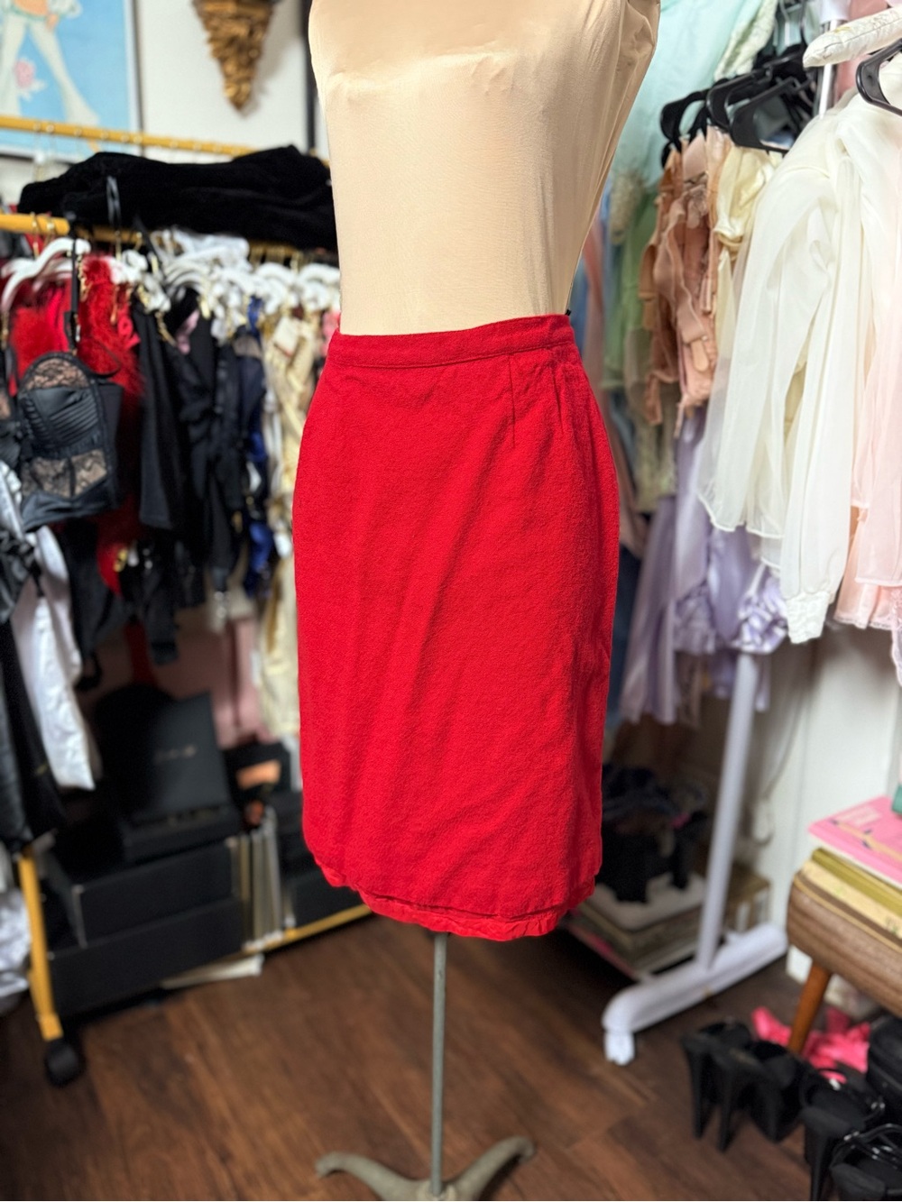 Vintage 1980’s 1990’s Red 100% Wool Skirt Wardrobe Staple